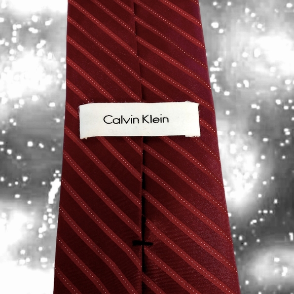 Calvin Klein Luxurious Woven Silk Tie | Traditional Diagonal Striped Red Necktie - Picture 2 of 15